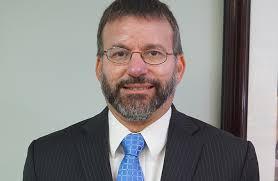 Dr. Vicente Feliciano